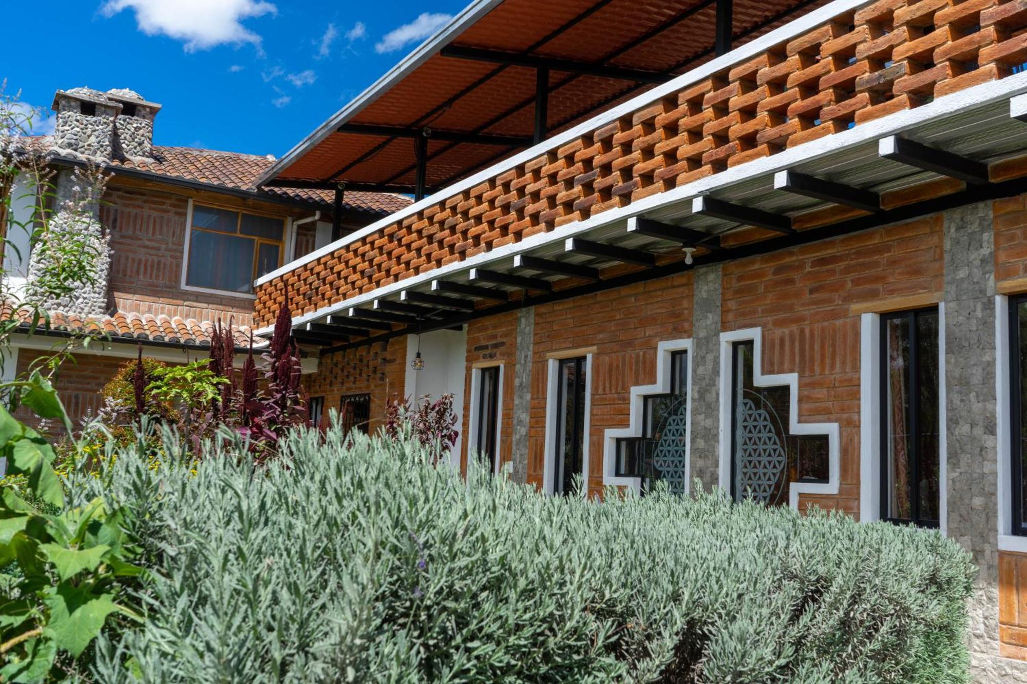 Watzara Wasi Cottage Familiar Camprestre Y Lofts En Cotacachi Exterior foto